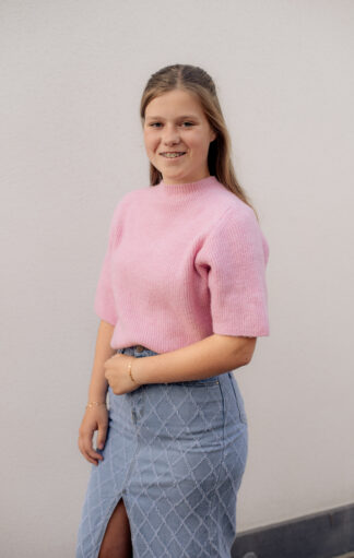 top-femke-roze