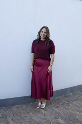 satijnen-rok-bordeaux-rood