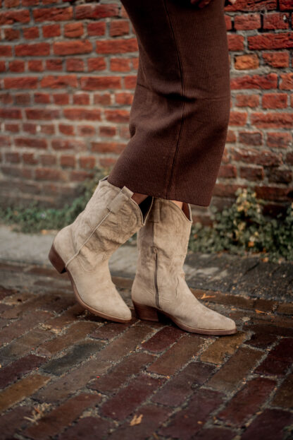Cowboylaars beige suède