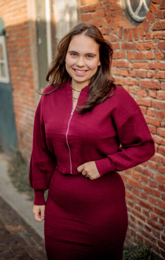 vest-sanne-bordeauxrood