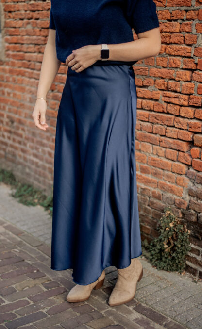 Satijnen rok donkerblauw - Afbeelding 2