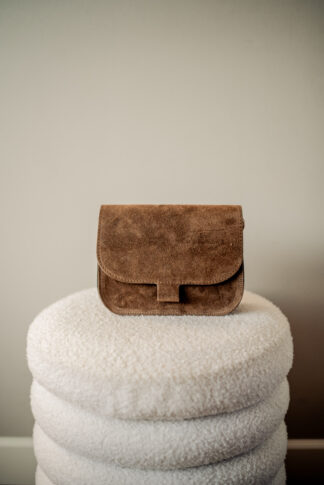 suede-tasje-bruin