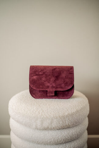 suede-tasje-bordeaux-rood