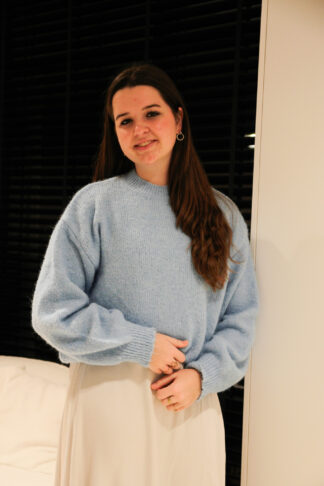 trui-anne-lichtblauw