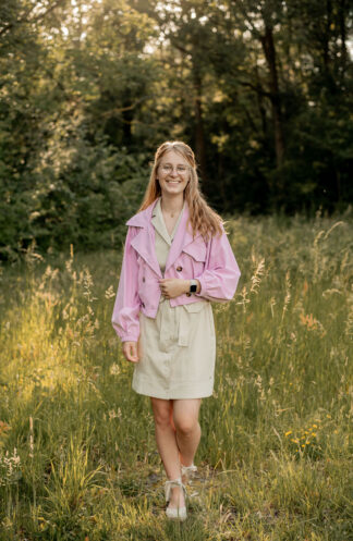 trenchcoat-kort-model-lila-roze