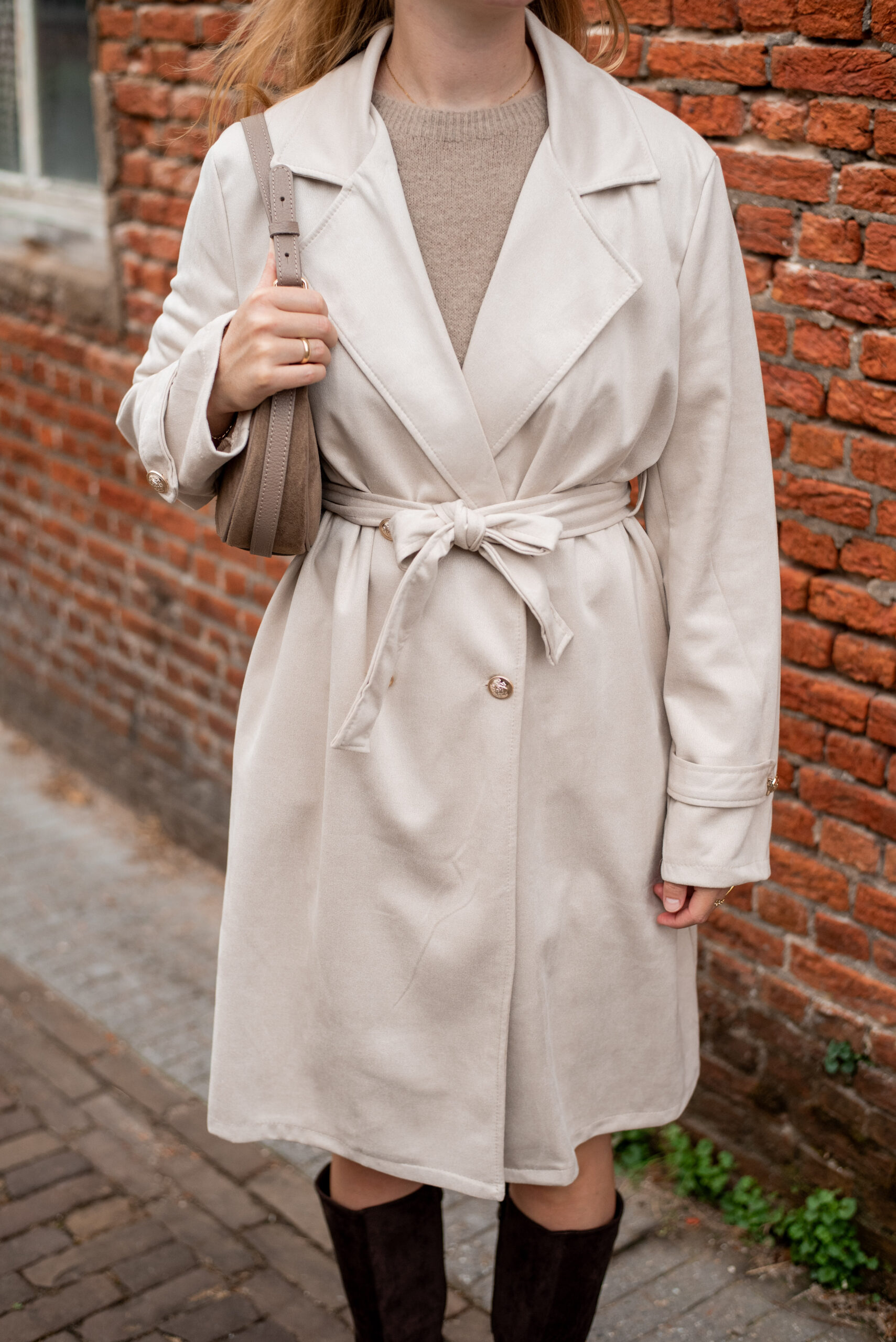 Beige suède trenchcoat - Afbeelding 4